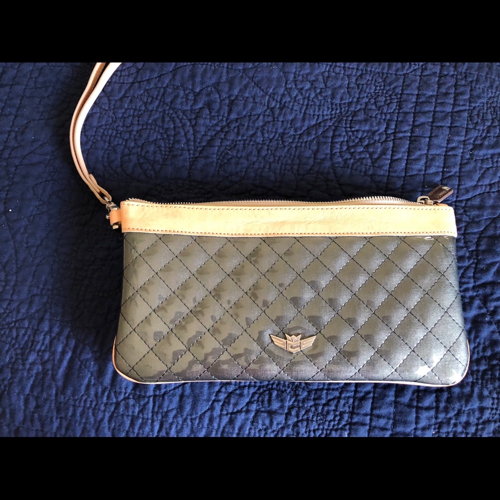 Budle set tote and wristlet